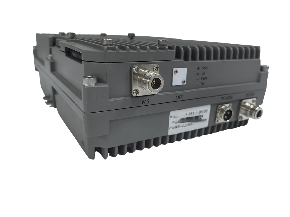  大洼三频手机信号接收器2000㎡